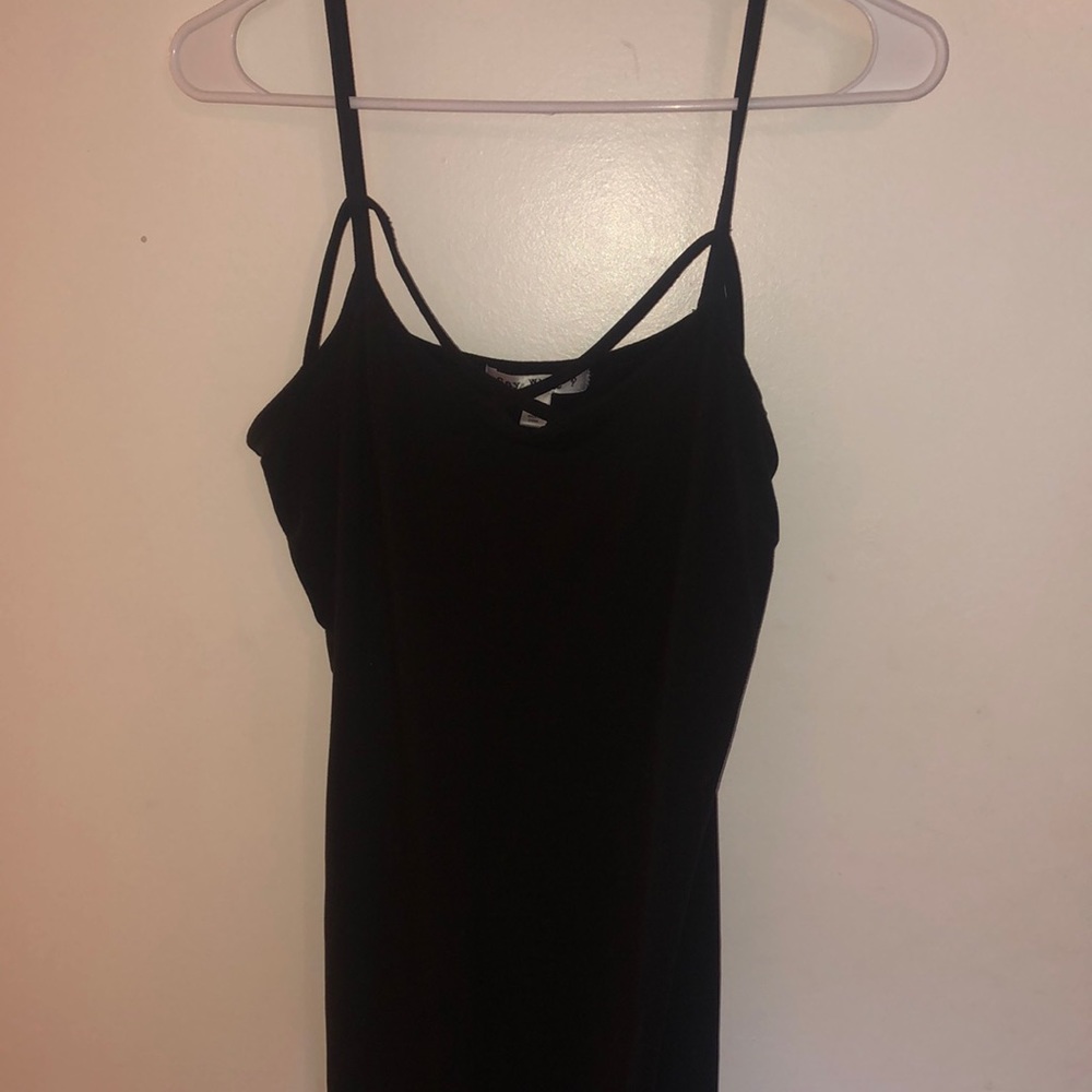 2 black stretchy simple dresses